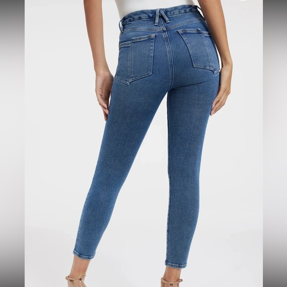 Good American High-Rise Skinny Jeans in Medium Blue Wash - Picture 3 of 11
